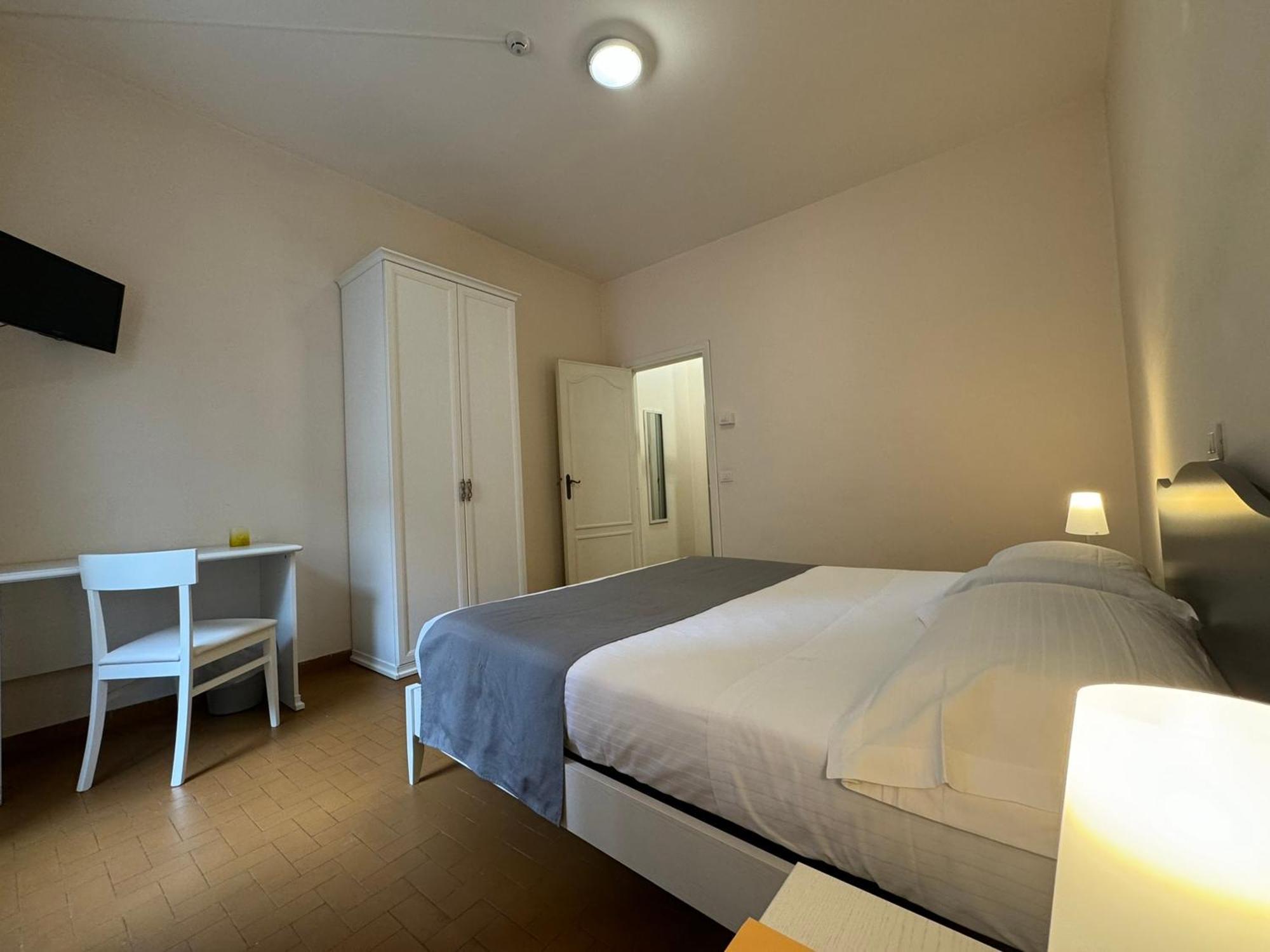 Отель Monastero Ss. Annunziata Тоди Экстерьер фото A room at the hotel